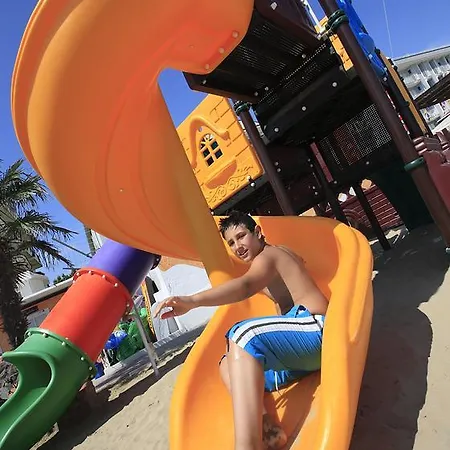 Отель Hotel Lungomare 3*